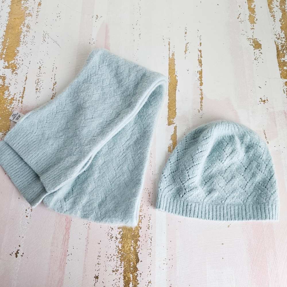 Merona 100% Cashmere Cable Knit Light Blue Beanie And Scarf Set for Girls